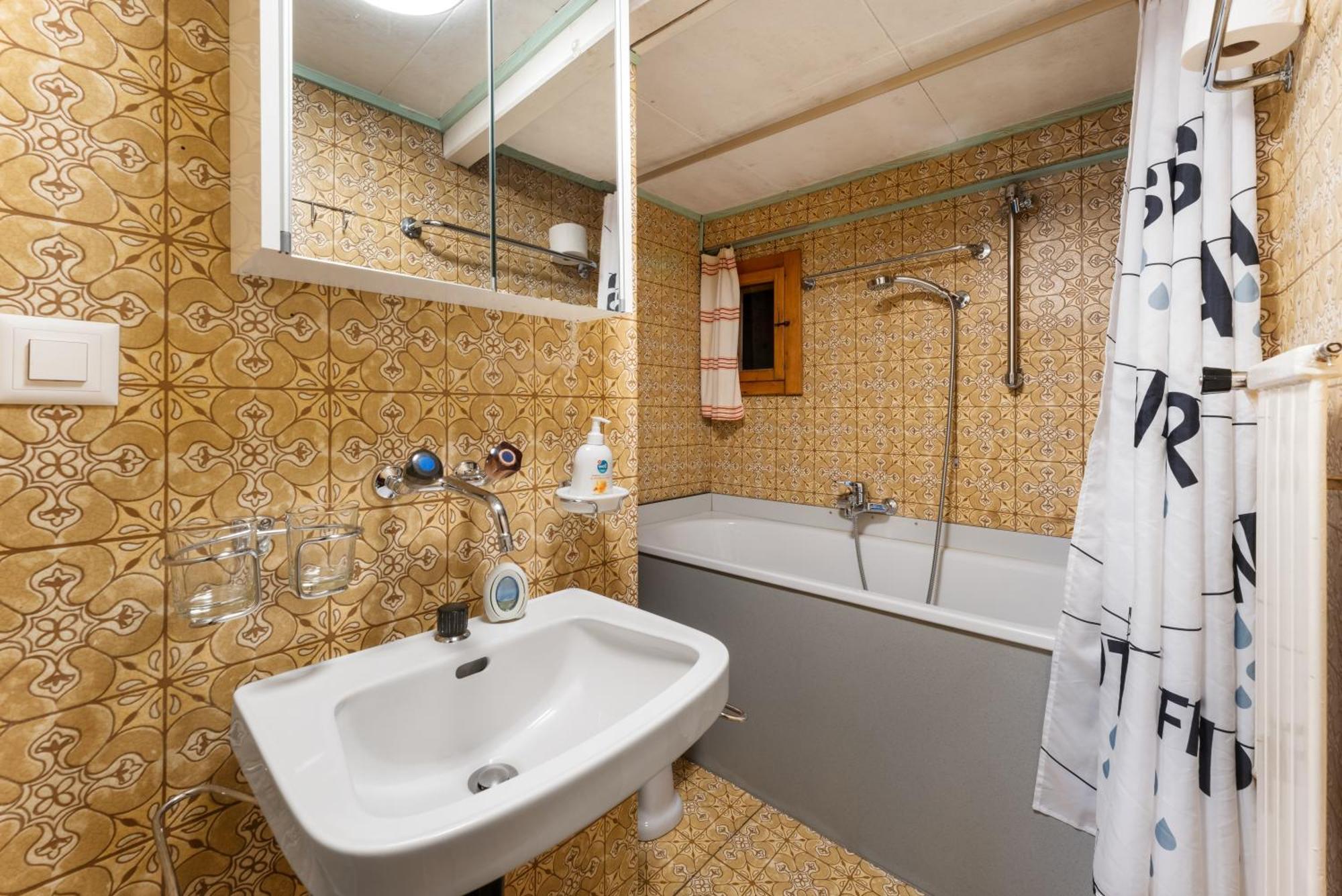 Apartment Via Alpsu - 24-7 Self Check-In Седрён Экстерьер фото